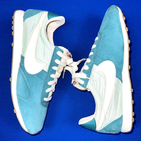 🚫SOLD! 🎽NWOT |•NIKE•| Retro Style Pre Montreal Racer VNTG Style Sneakers🎽 - Picture 4 of 16